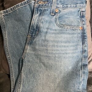 Levi’s waterless women’s size 23 Low Pro Straight Blue Jeans $18